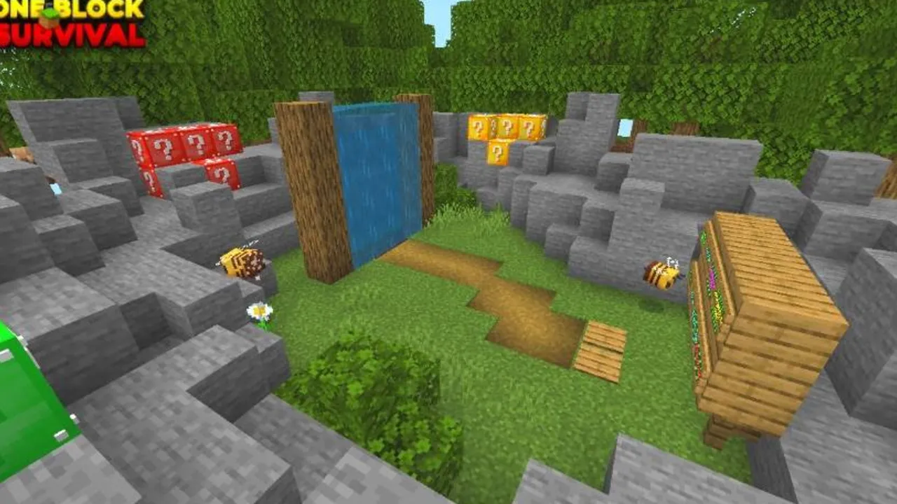 One Lucky Block map: Lucky block surrounded by stone and grass