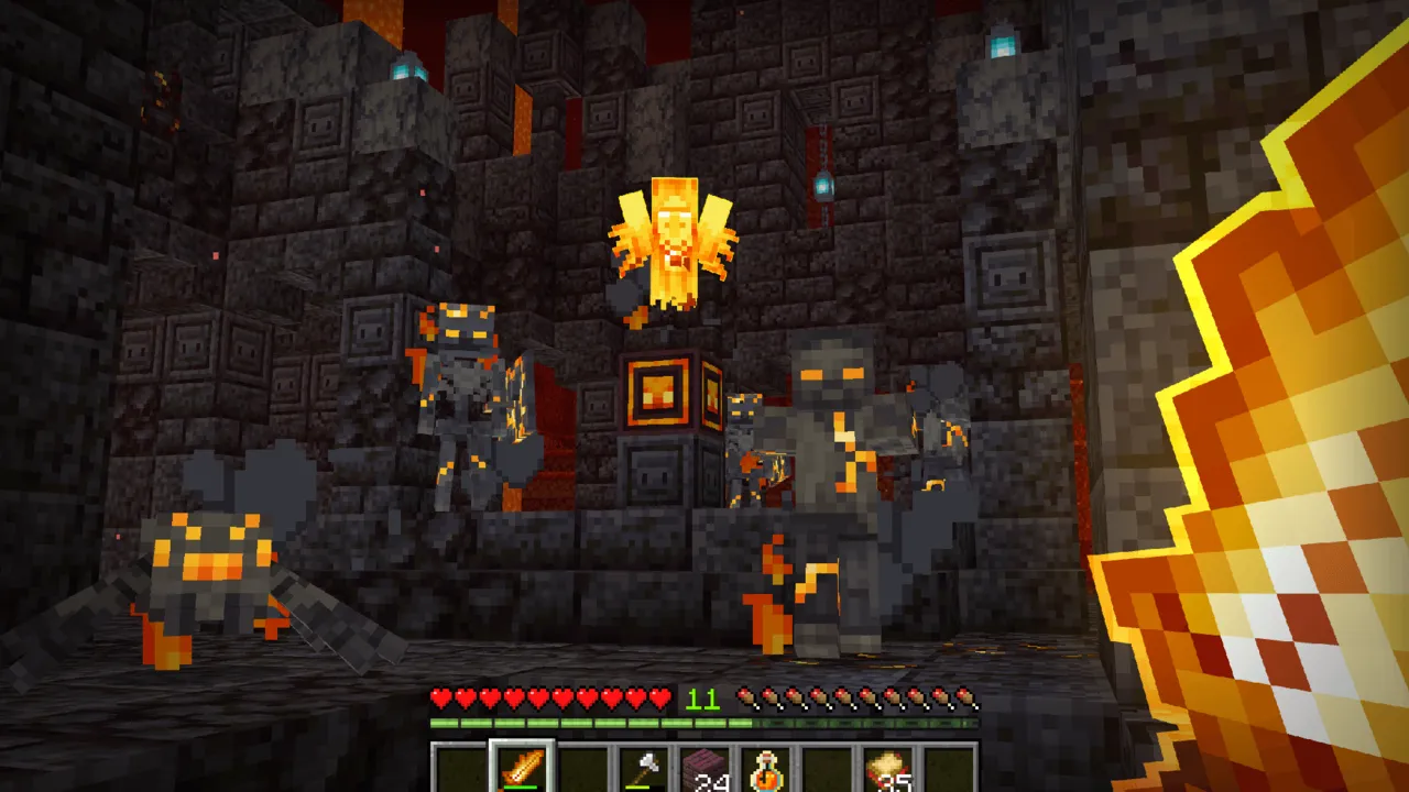 Core Craft addon: Player fights astrals in a dark cave