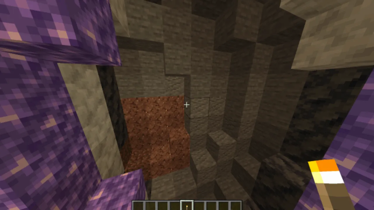 Dynamic Light Addon + Offhand Torch addon: Player holding torch in dark cave