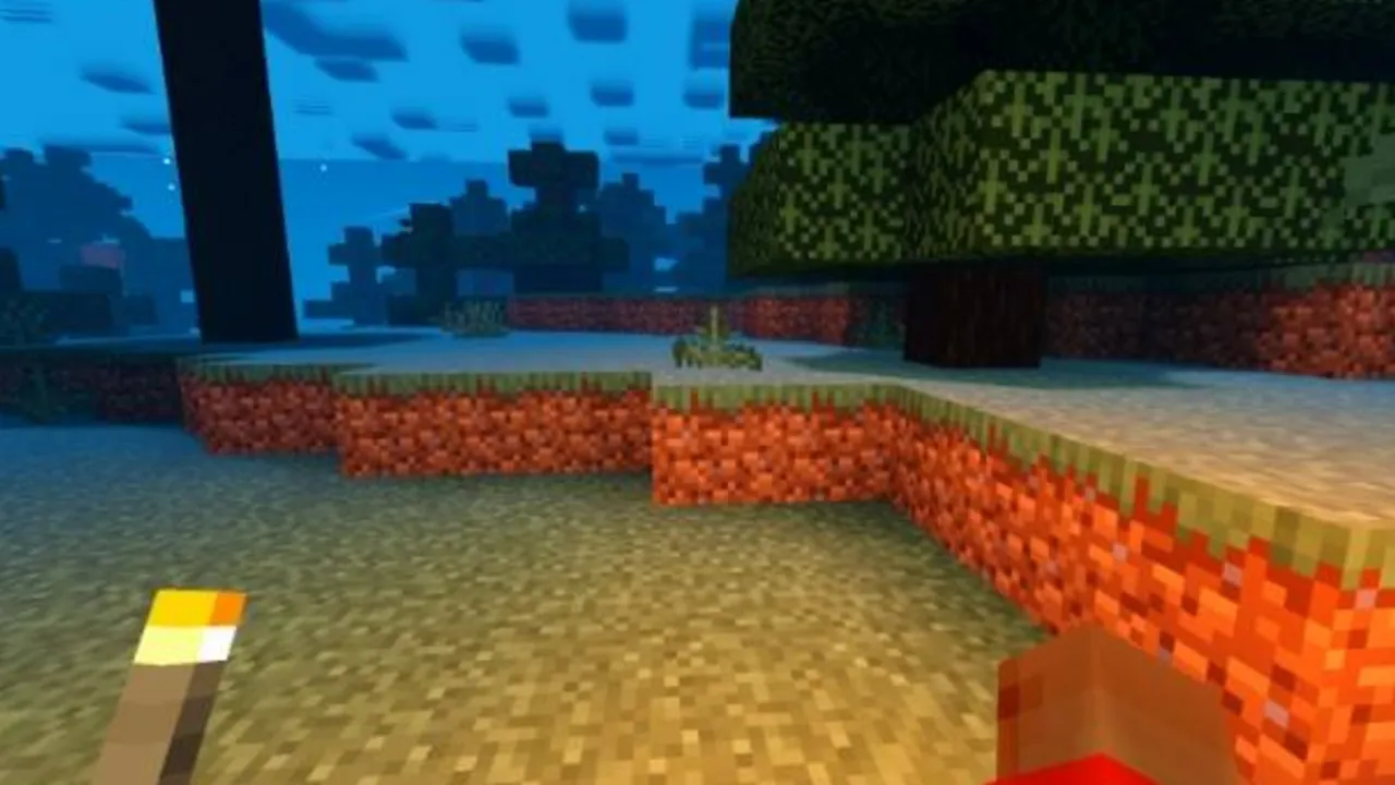 Dynamic Light addon: Player holding torch in hand