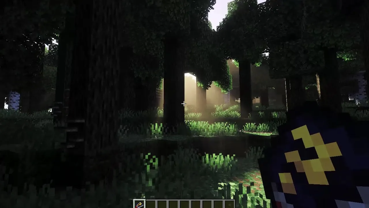 Mysteriel Fantasy Visuals shader: Player holding glowing item in forest