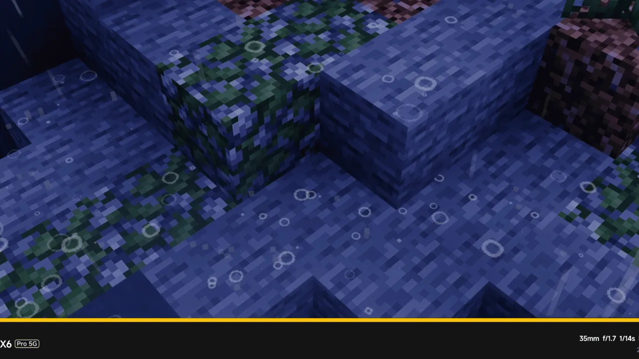 Newb x Unwind shader: Water with bubbles and grass blocks